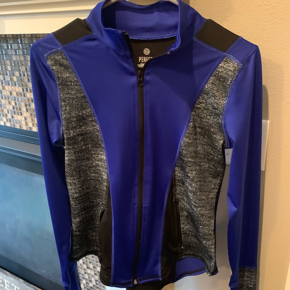 Zip up lightweight active top